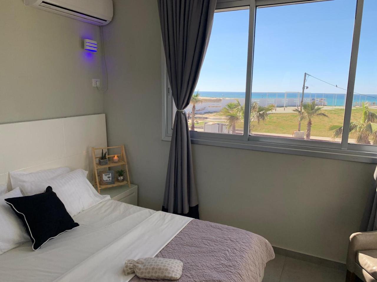 Motel Hofim Bat Yam Exterior photo